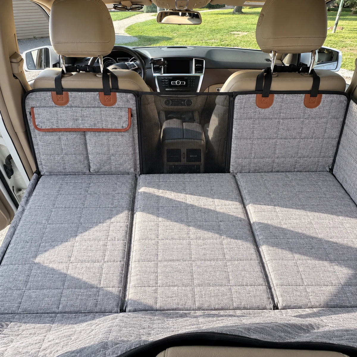 Stone Grey RoadDeck three-panel platform seen from the rear of the car